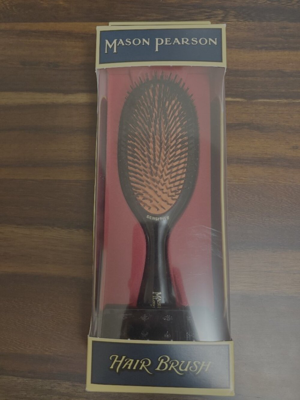 Mason Pearson Handy Sensitive Bristle Hairbrush in Dark Ruby SB3